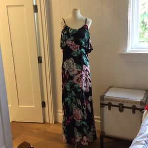 Kendal and Kylie floral dress